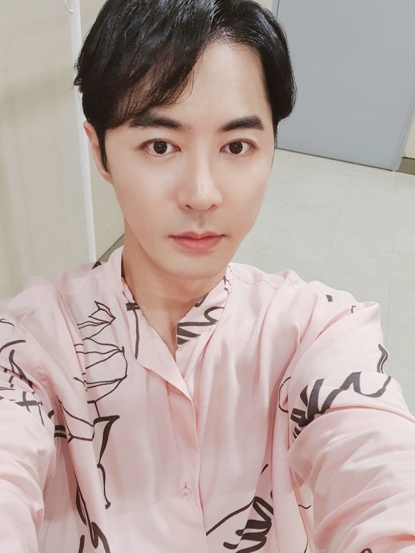 전진, 오늘(27일) 3세 연하 승무원과 결혼...신화의 두번째 품절남